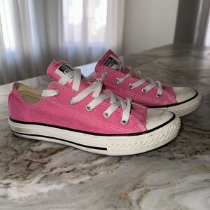 Kids Converse All Stars size 2